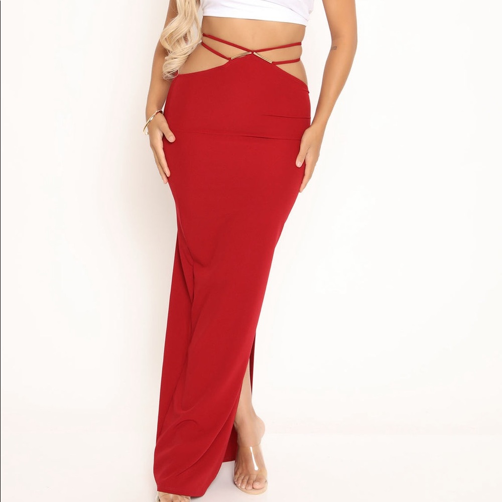 Beautiful maxi skirt with gold accent